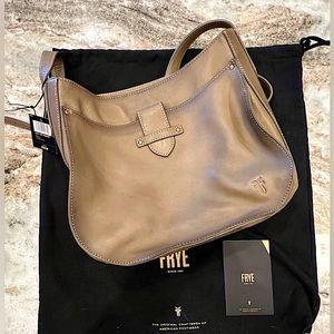 FRYE leather purse 🩶